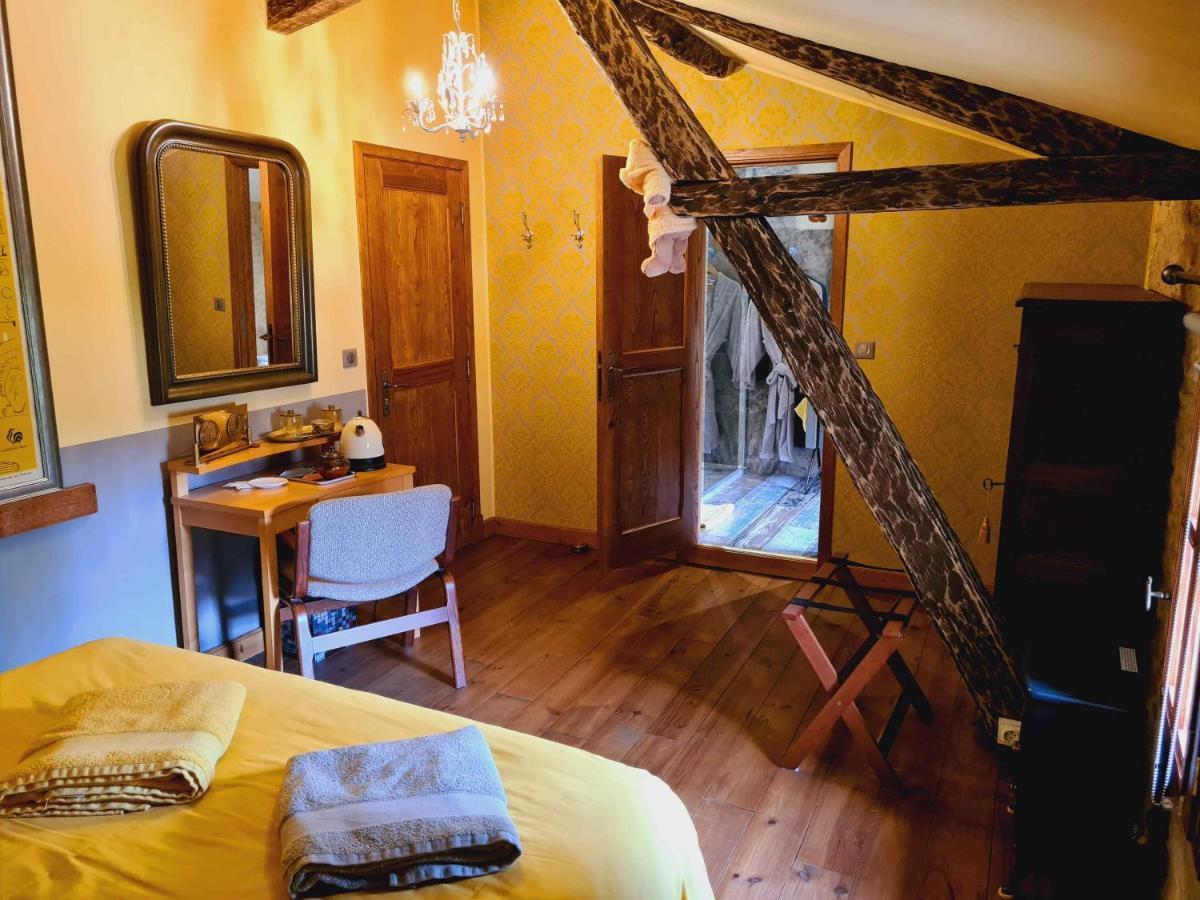 Ferme De Tayac - Charme Avec Pool Les Eyzies Exterior foto