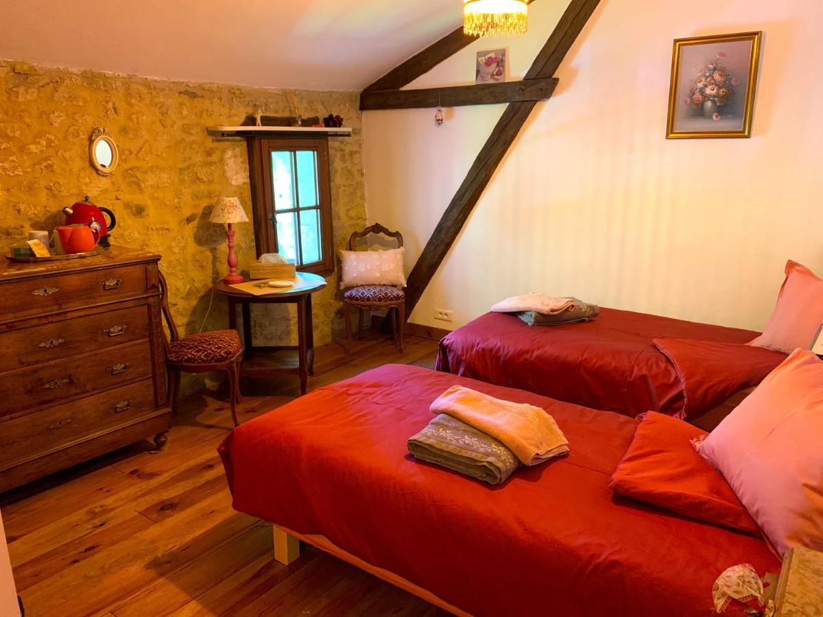 Ferme De Tayac - Charme Avec Pool Les Eyzies Exterior foto