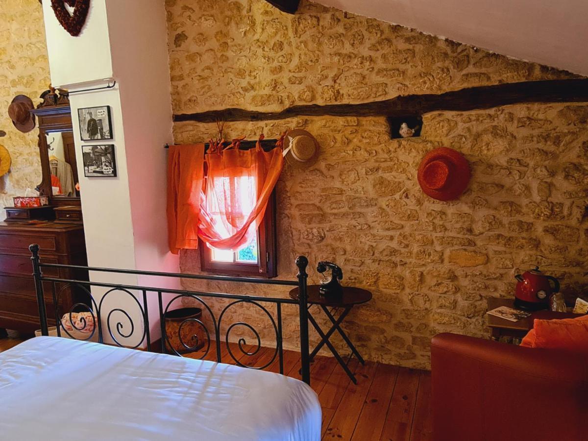 Ferme De Tayac - Charme Avec Pool Les Eyzies Exterior foto